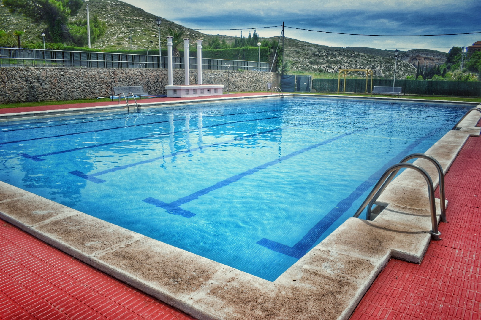 Piscina del complex El Temple, Les Coves de Vinromà